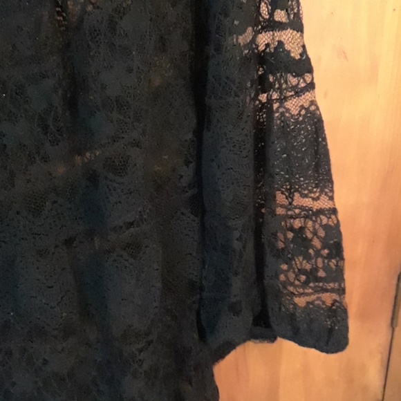 Ultra Pink Lace Blouse - Picture 3 of 4